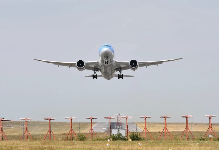 South Korea Is Using Drones to Stop Bird-Plane Collisions