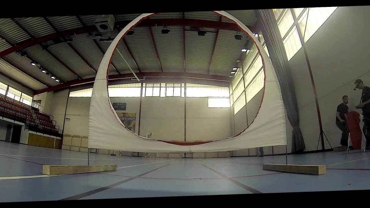 Course de drones en salle - FPV Racing (indoor)