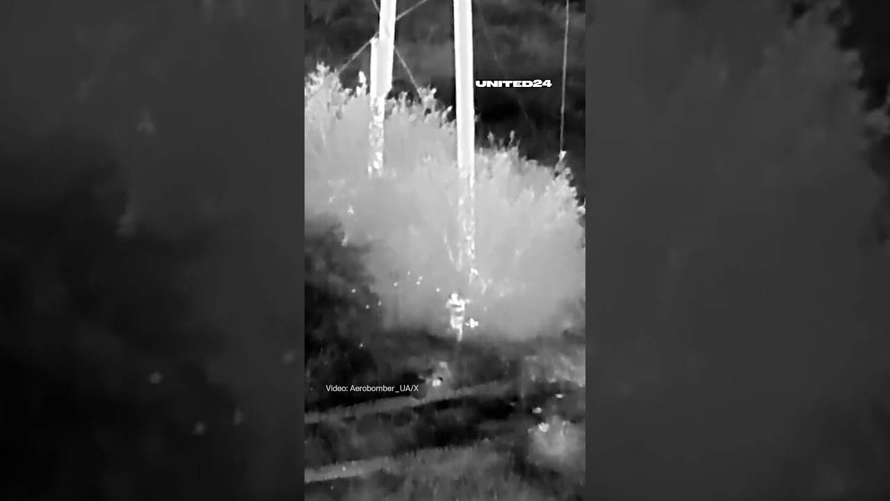 Russian Soldier Failed to Shoot Down Ukrainian FPV Drone With a Machine Gun #warinukraine #drone