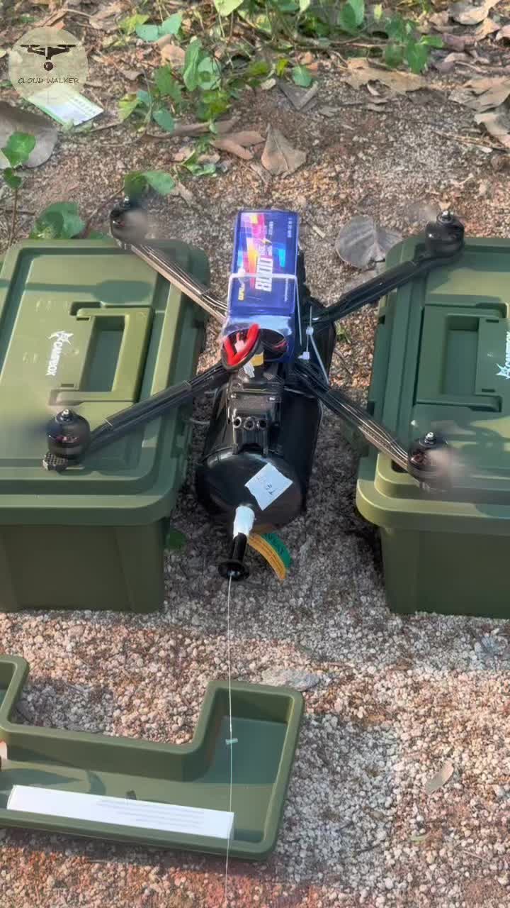 Plus de peur de l'interférence électromagnétique! Drones à fibre optique, avec leur un