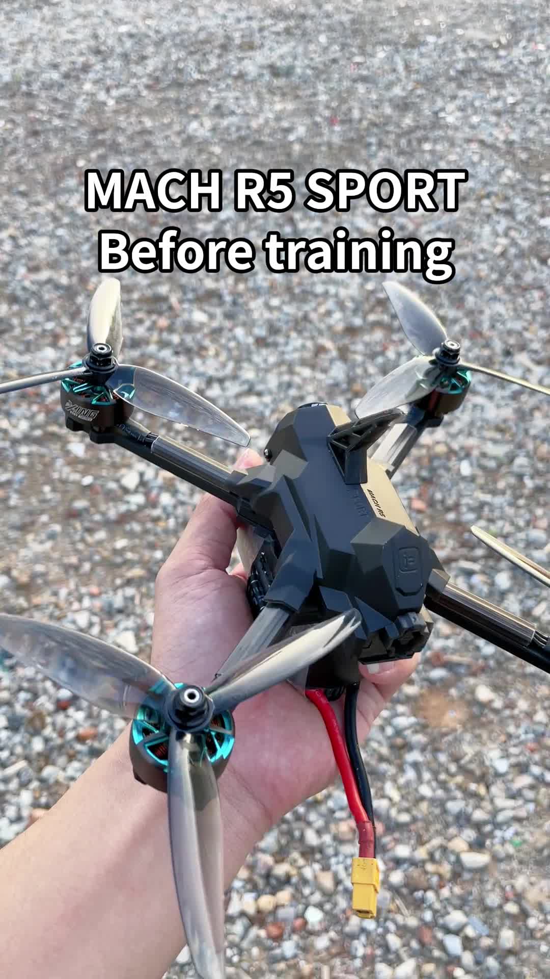 Avant après l'entraînement de la course FPV… la réalité frappe dur