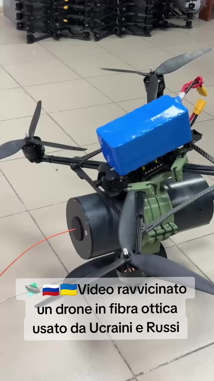 Drone à fibres optiques utilisé dans la guerre par l'Ukraine et la Russie ---- Fiber Optic Dr