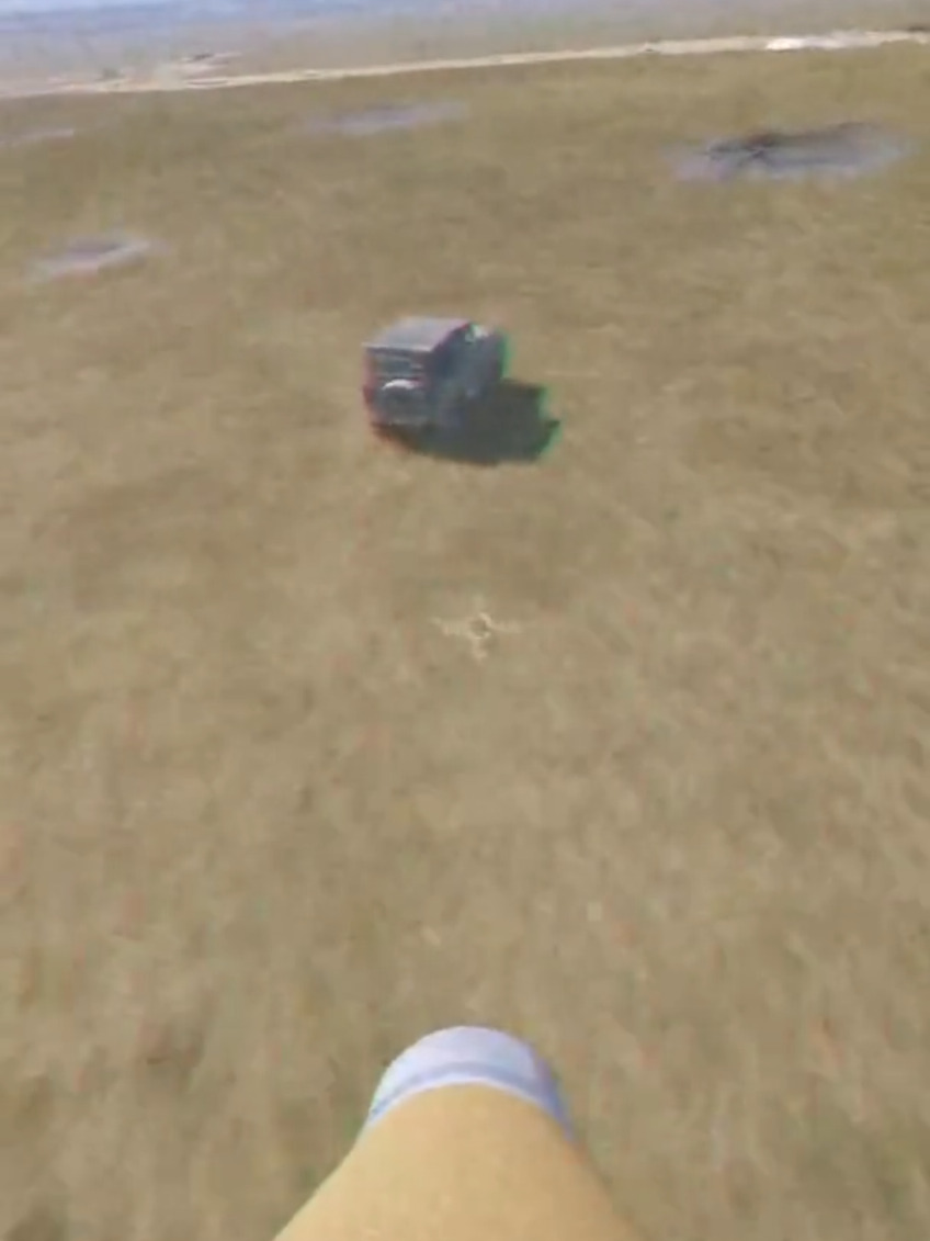 Le drone FPV détruit un camion UAZ