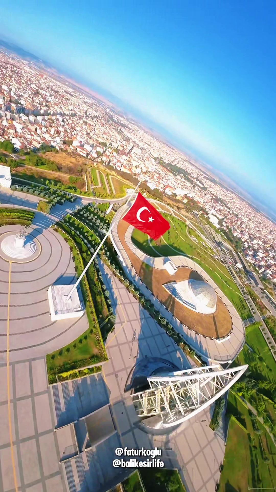 De très belles images avec un drone FPV de Balıkesir Çamlık Offre à votre goût