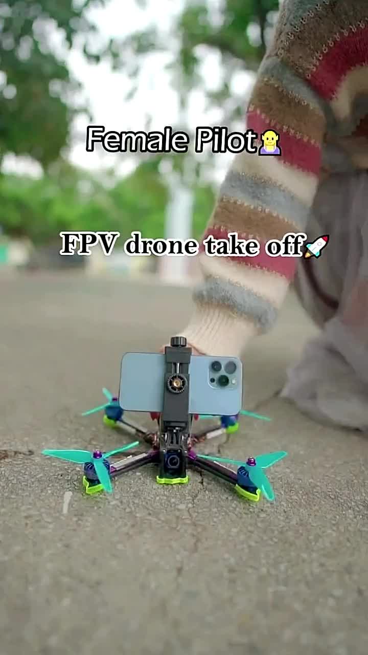 FPV Drone Takeoff Girls vs Guys! Qui fait-il mieux？？？？？？？？ ？s