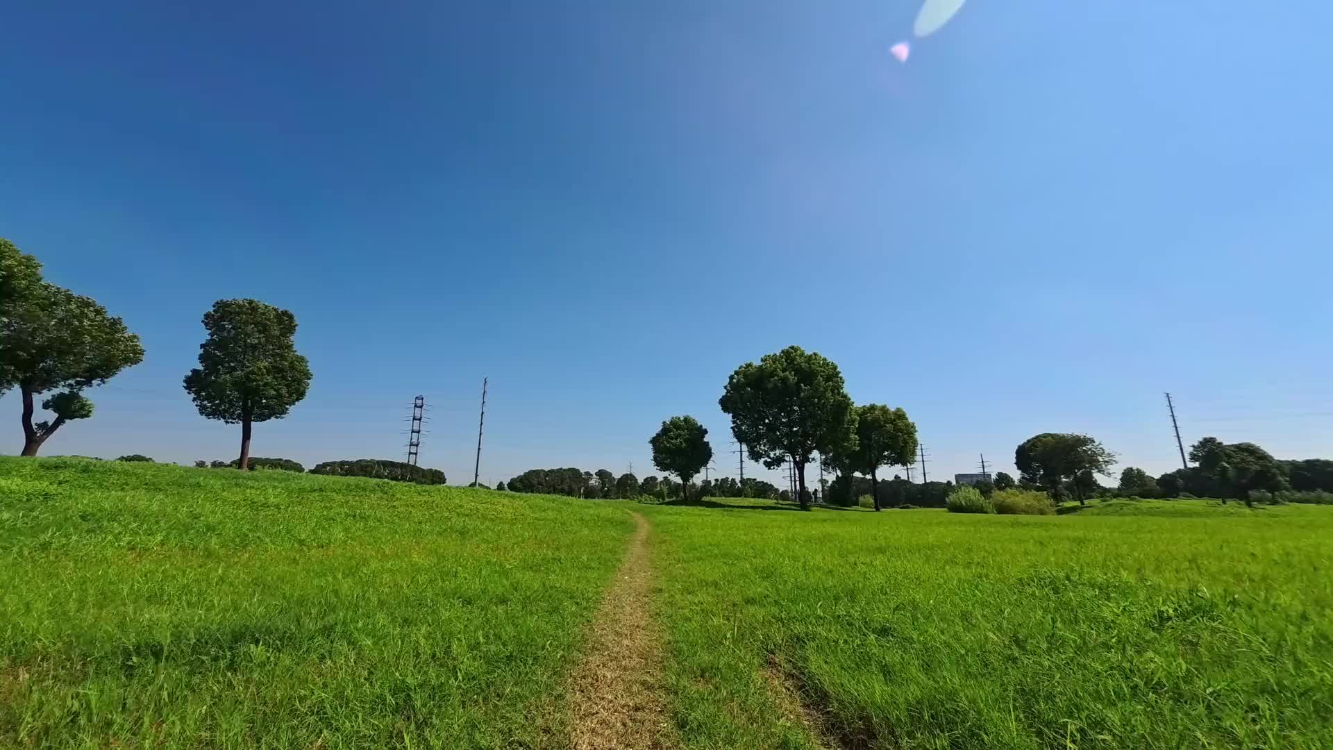 Voici le son des drones de champ de bataille - les frappes de précision à longue portée à temps.
