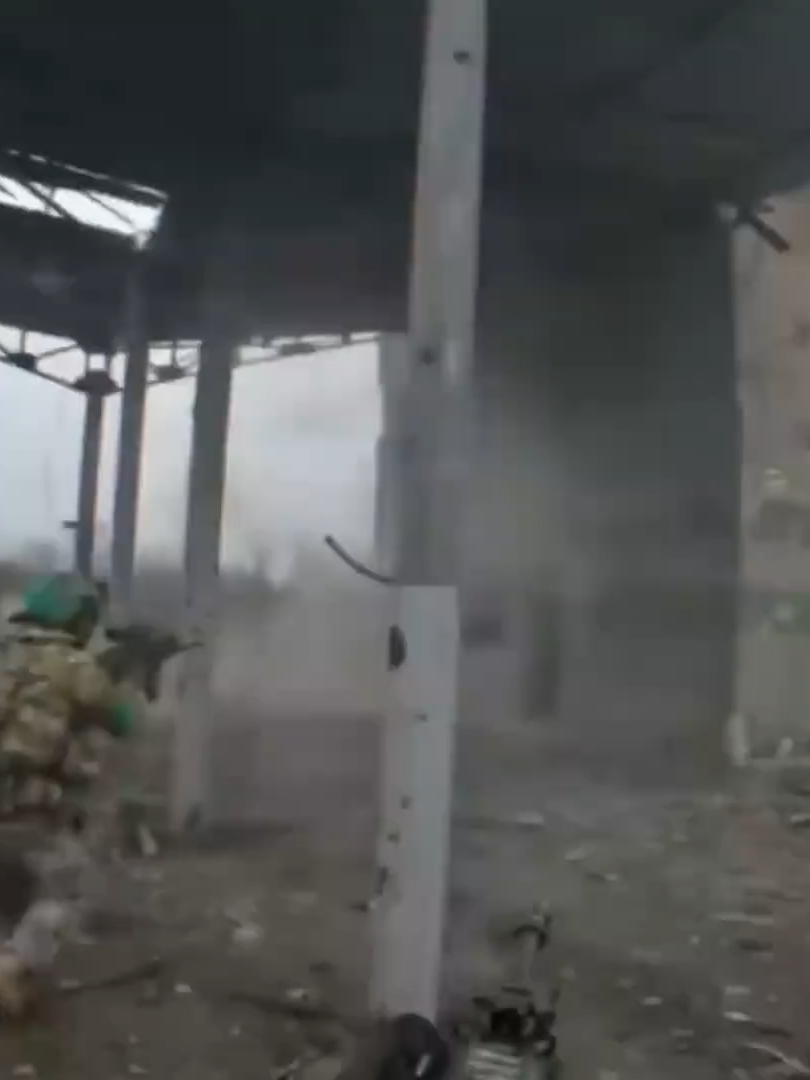 L'armée rouge a éclaté dans une bataille offensive féroce dans le nord de la ville, et la Russie a investi dans de nouveaux drones pour supprimer complètement la ligne logistique de l'armée ukrainienne
