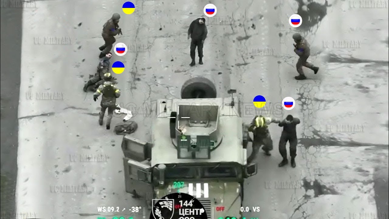 Ukrainian FPV drones take out a group of Russian attackers in a joint operation in Pokrovsk