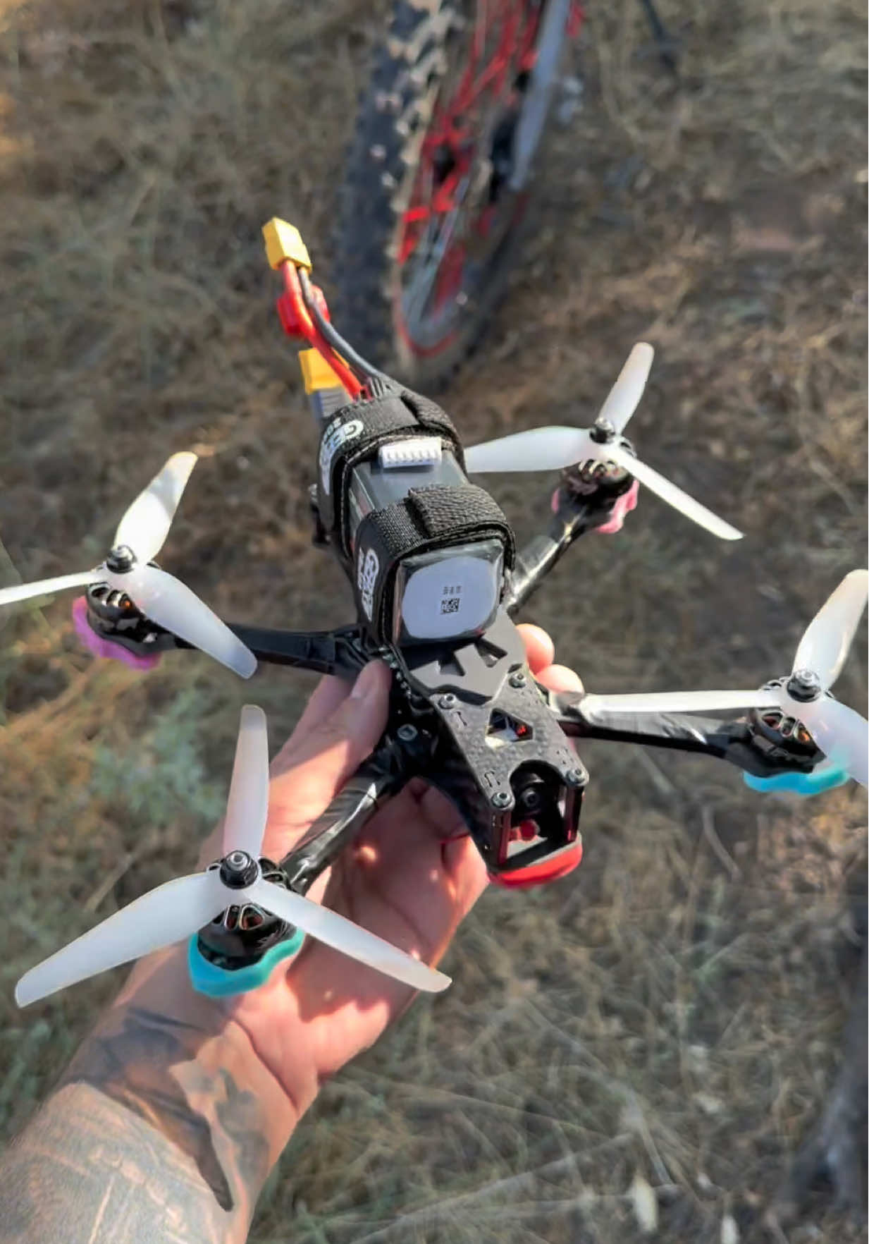 Après avoir baptisé le drone, il est temps de le piloter