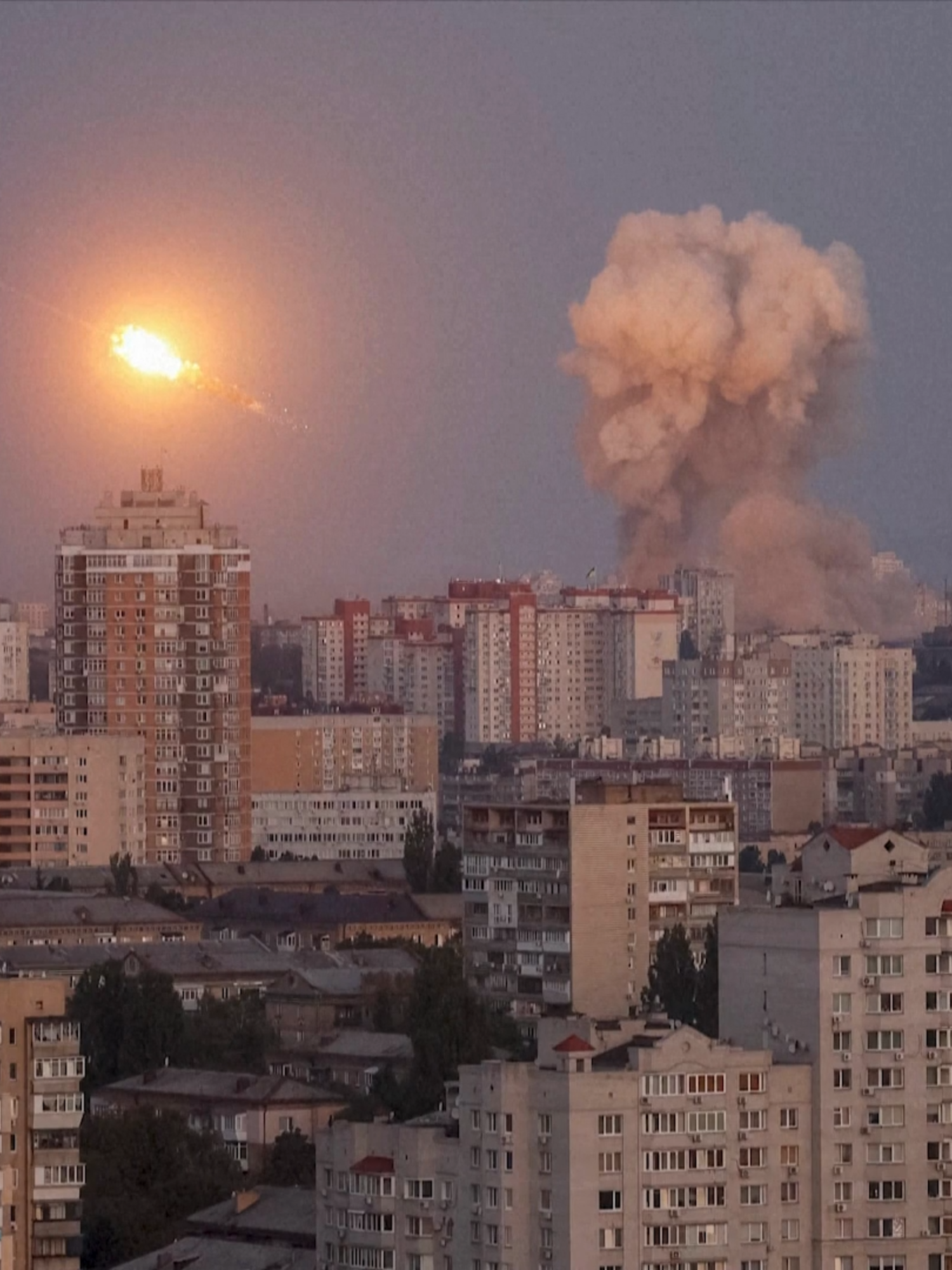 La Russie a lancé 805 drones et 13 missiles en Ukraine dimanche (SE