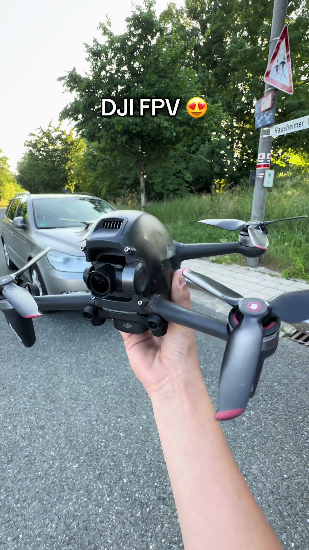 DJI FPV au soleil (140 km / h)