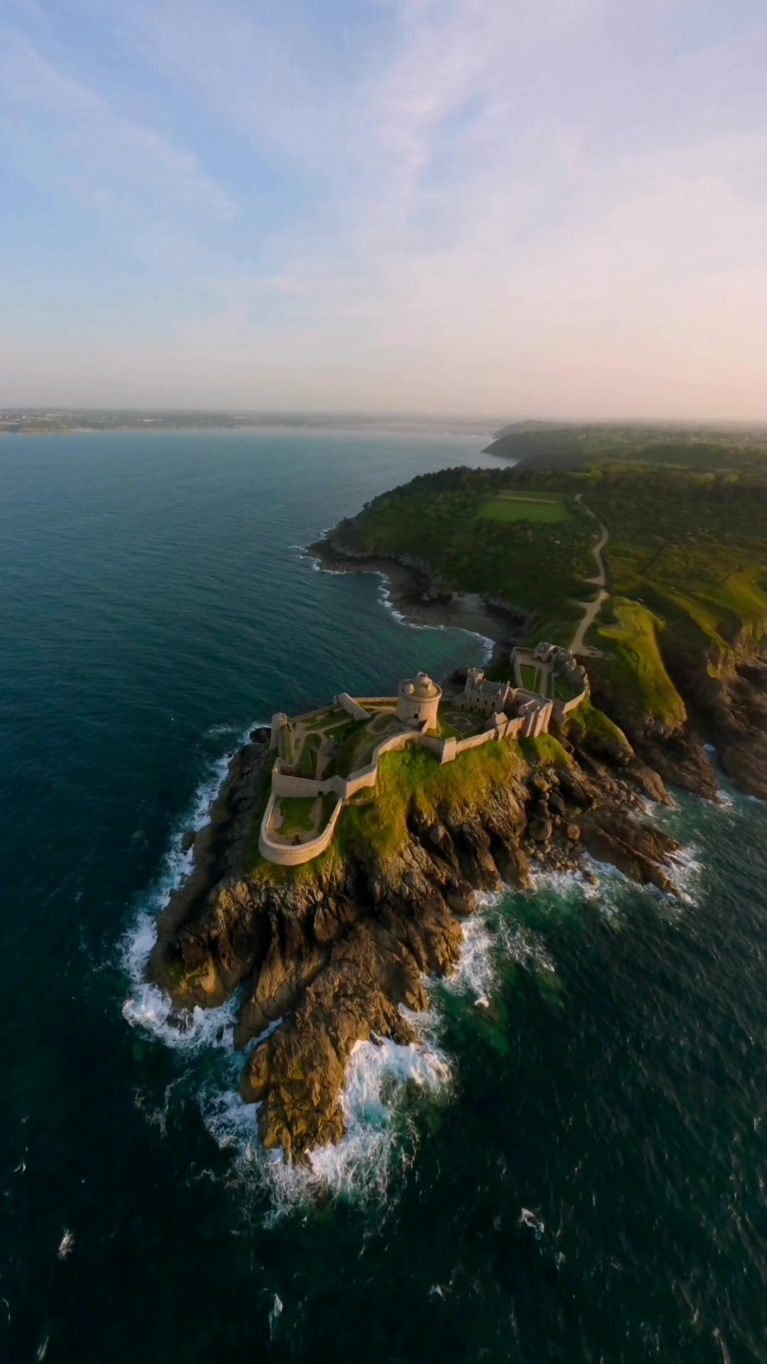 L'incroyable fort de la latte dans les côtes d'Armor