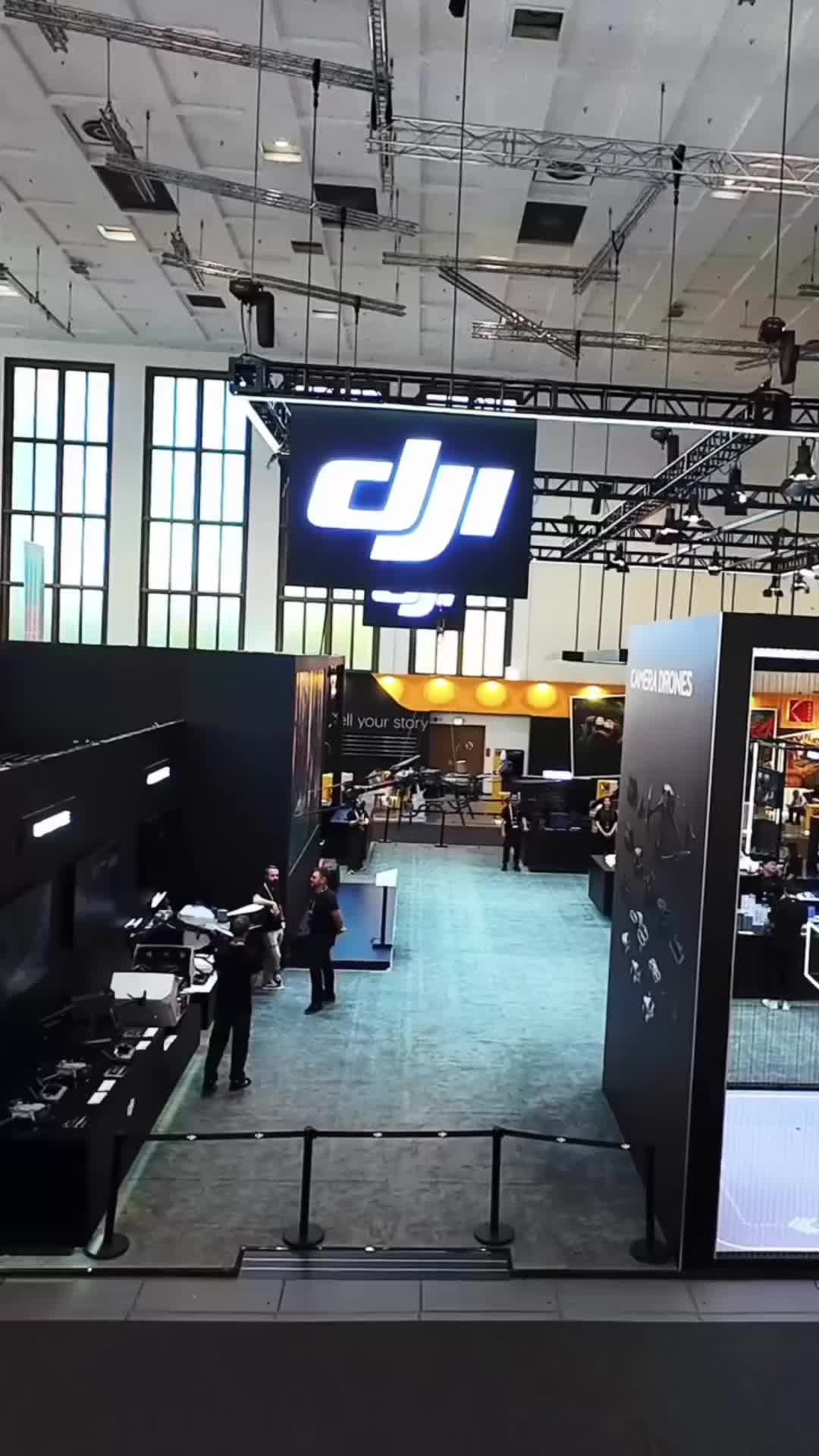 Brotte pour un FPV Avata2 sauvage à travers notre stand IFA à Berlin! D'Aeria