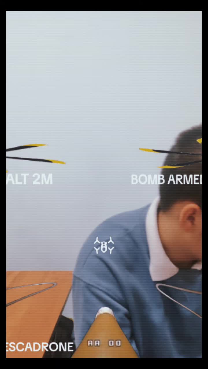 les drones volent vers nous