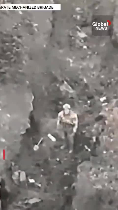 Un soldat russe se rend au drone ukrainien près de Bakhmut