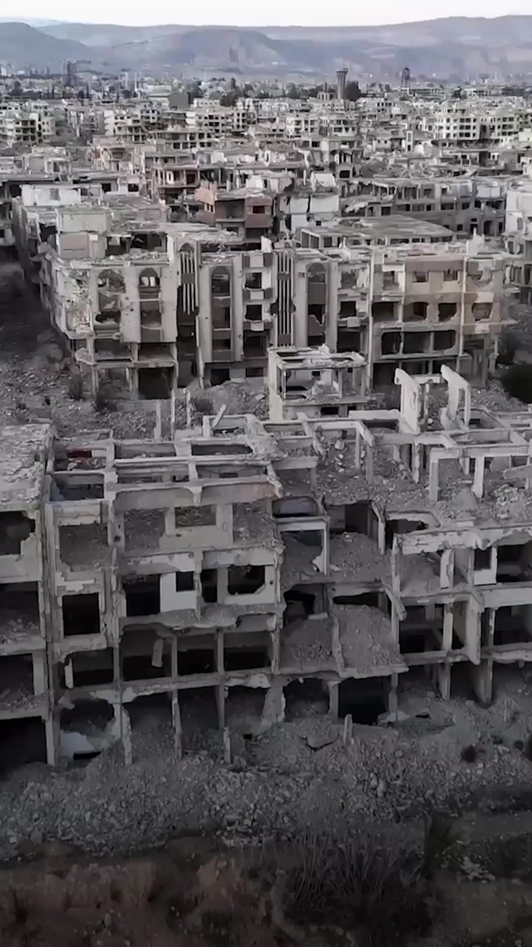 Des images de drones du quartier Jobar de Damas montrent l'impact du DE