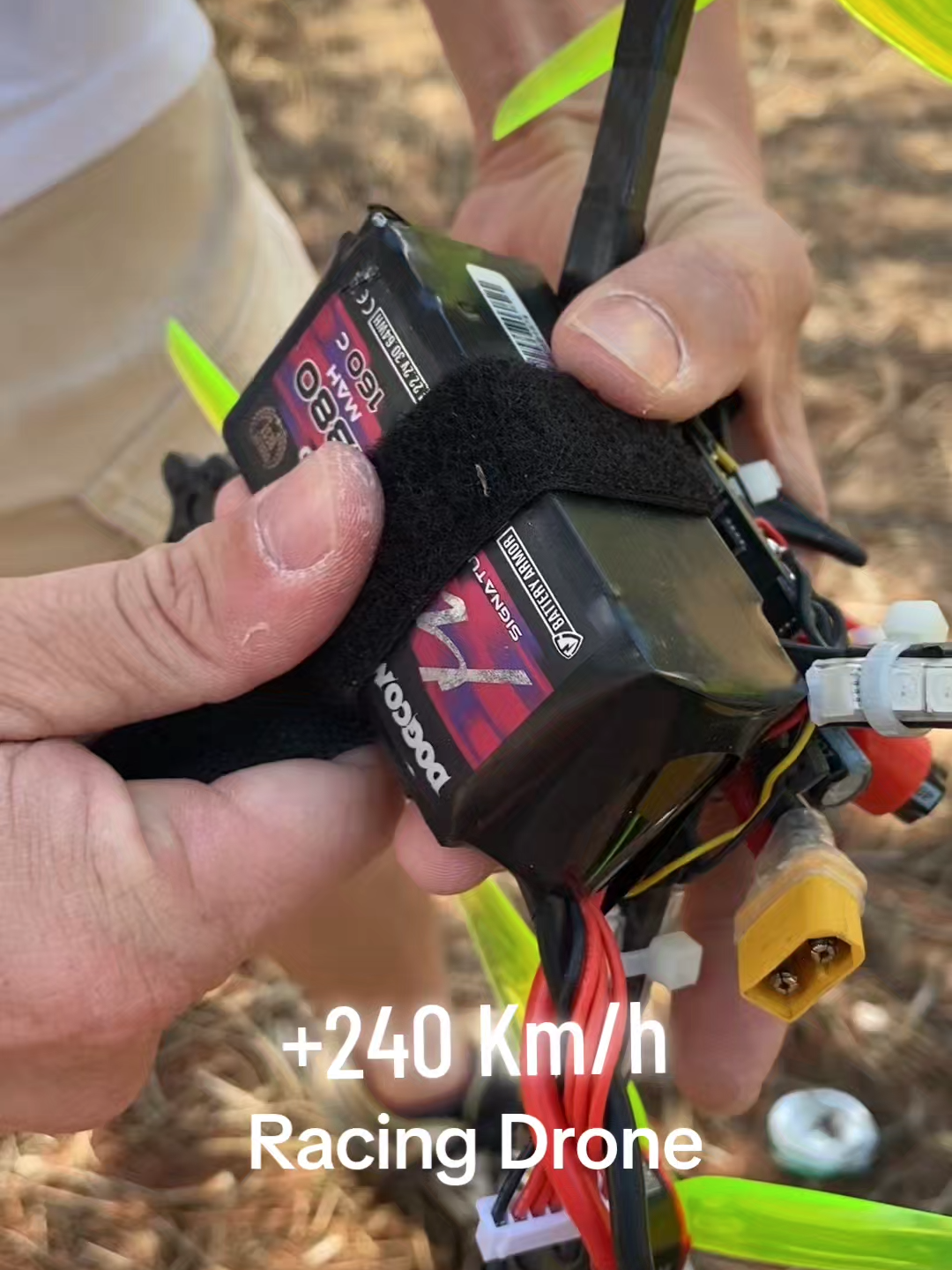 +240km/h Drone de course, entraînement sur piste :