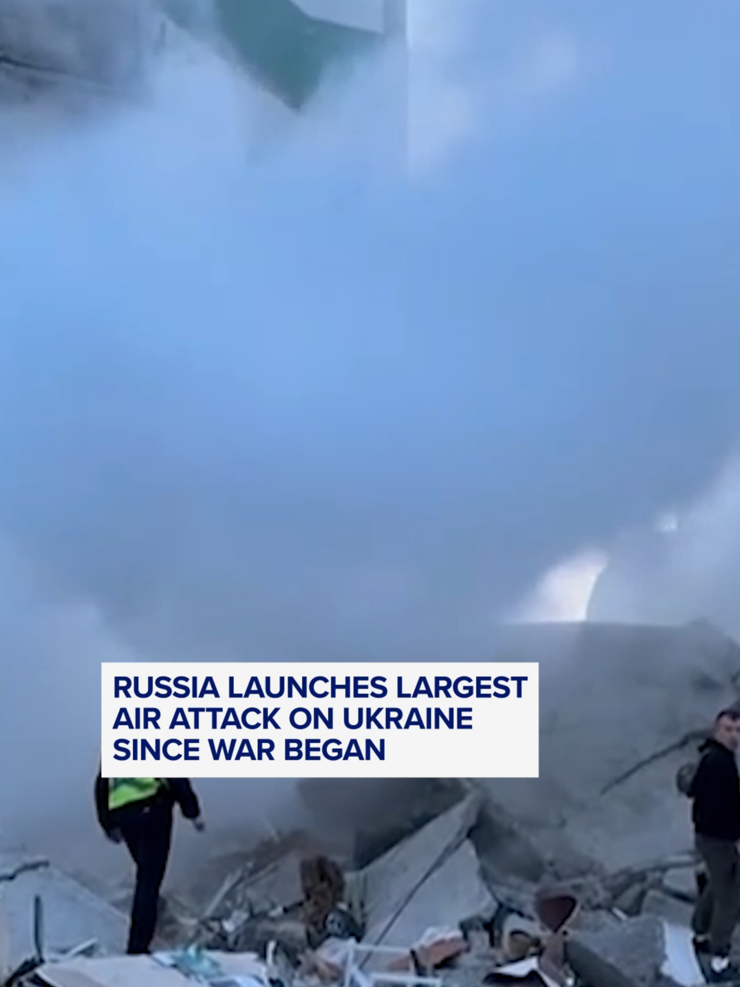 Les frappes de drones et de missiles russes ont tué au moins huit personnes et laissé des traces