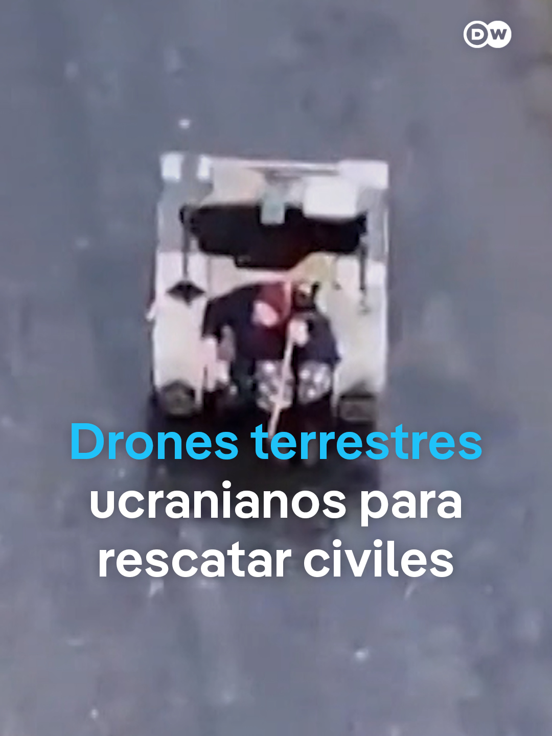 Un drone terrestre ukrainien évacue une femme âgée d'une zone de guerre L'Armée