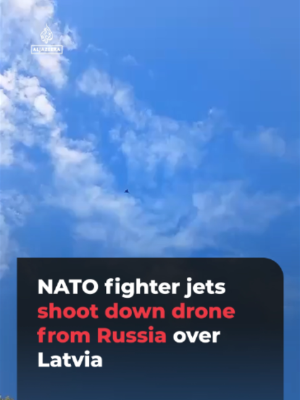 Des images montrent le moment où un avion de combat militaire français a intercepté un drone