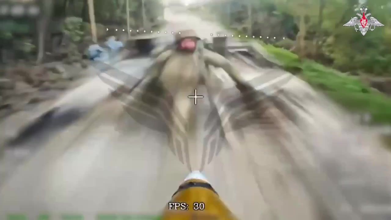 Drones FPV russes ciblant un char ukrainien T-72 et un M113 (APC). Médecine traditionnelle