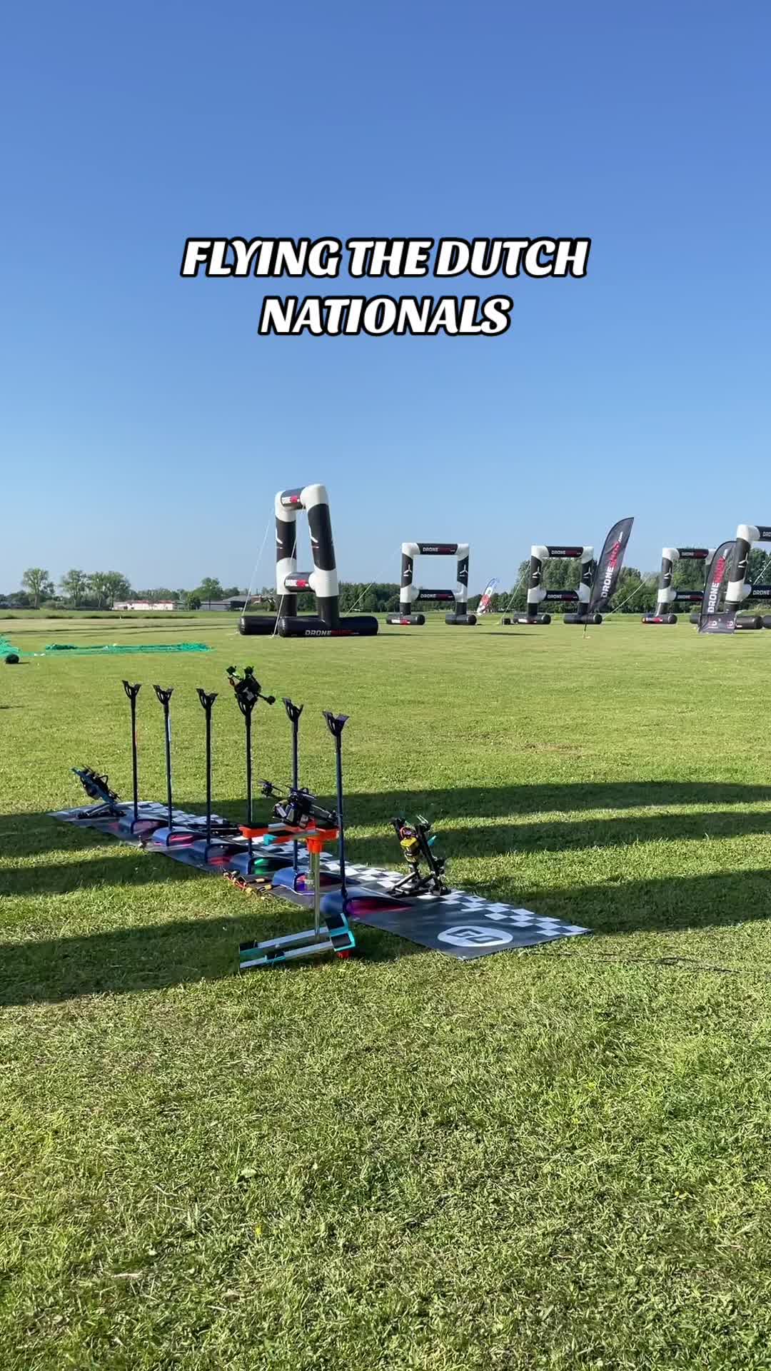 Je viens de participer aux championnats nationaux néerlandais à Bruchem ! Ma toute première course de drones ! Dehors