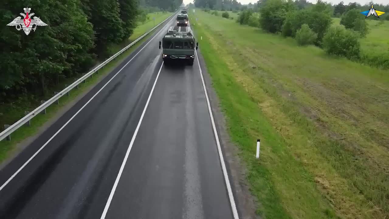 comment l'Ukraine a détruit 13 camions-citernes avec des drones.