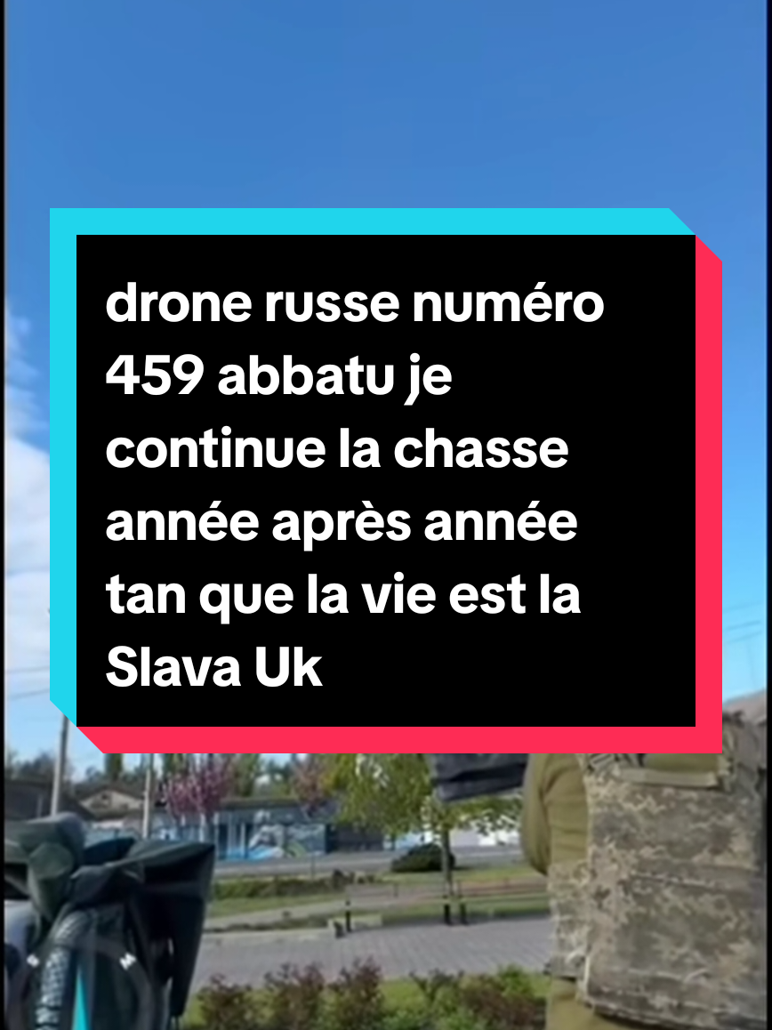 un drone charger d'une mine anti char celle là n'aura touché aucun de mes compa