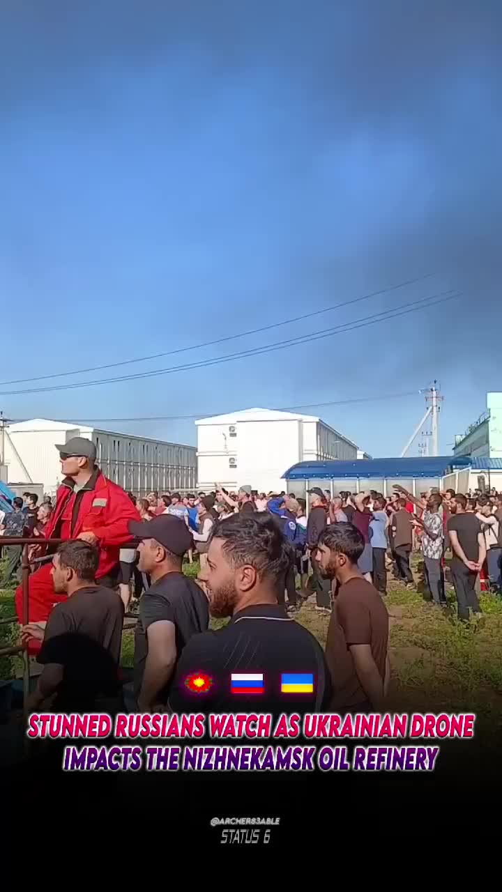 Les Russes stupéfaits regardent un drone d'attaque ukrainien à longue portée FP-1 mener une opération ma